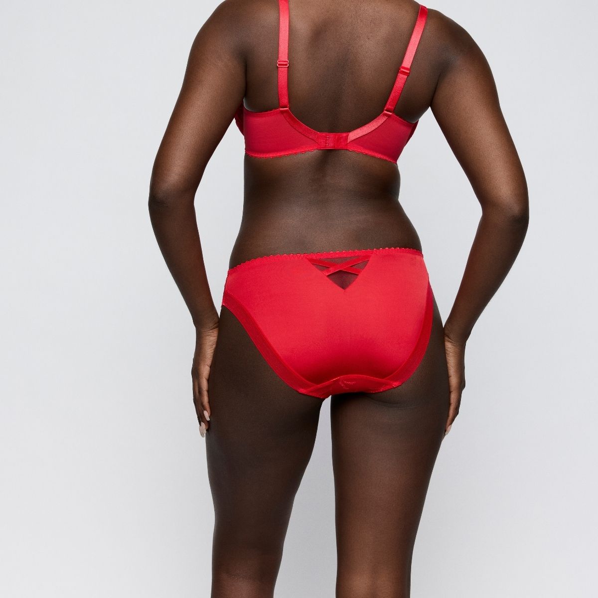 PrimaDonna Solisse tai trusse, rød - 0563640 - TRR - True Red