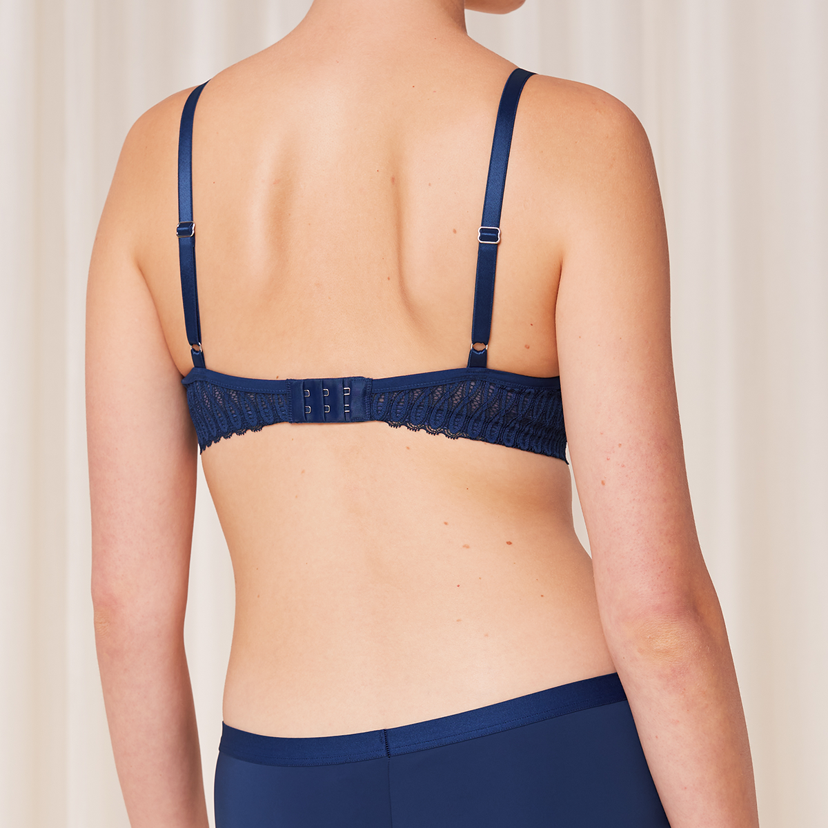 Triumph Aura Spotlight WHP BH med bøjle, blå - 10216459 - 6722 - Deep Water