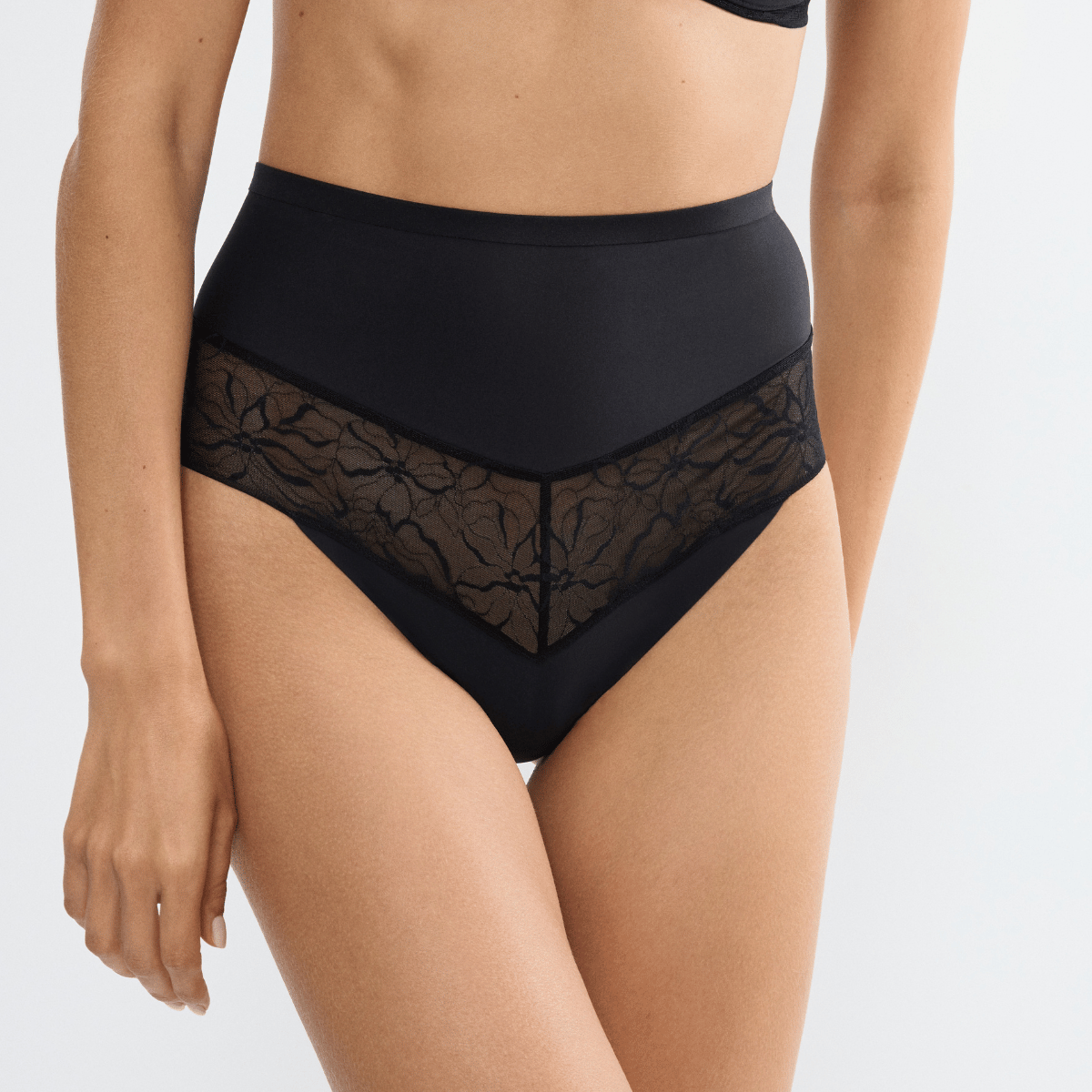 Triumph Comfort Contour g-streng, sort - 10226423 - 0004 - Black