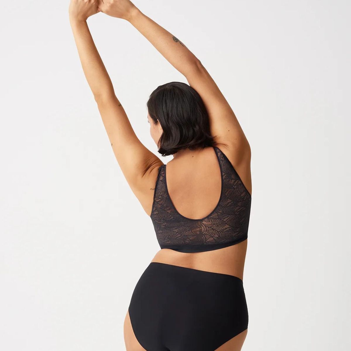 Chantelle SoftStretch Lace - Black - C11G10-011