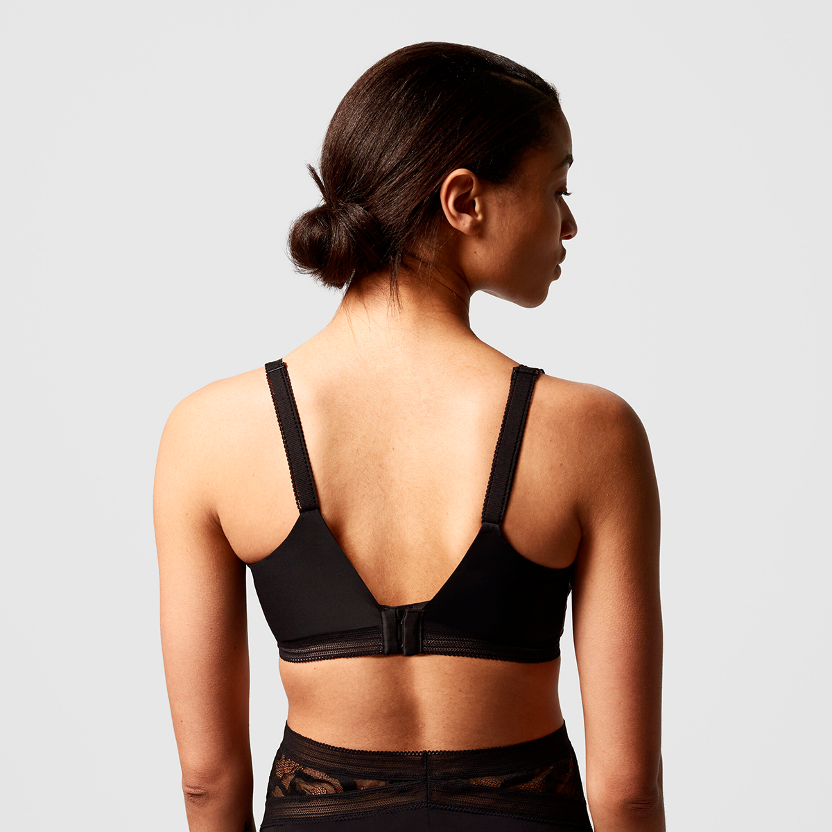 Chantelle True Lace - Black - C11M10-011