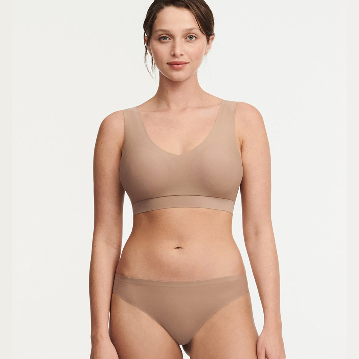 Chantelle SoftStretch g-streng, beige - C26490 - 02T - Coffee Latte