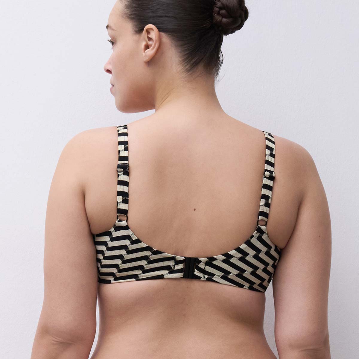 Femilet Santosa bikini top med bøjle, sort - FS73M0 - C63 - Golden Black