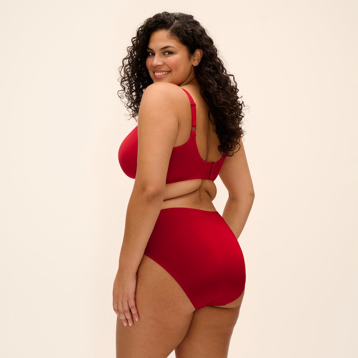 Elomi Smooth BH med bøjle, rød - EL4301 - HAD - Haute Red