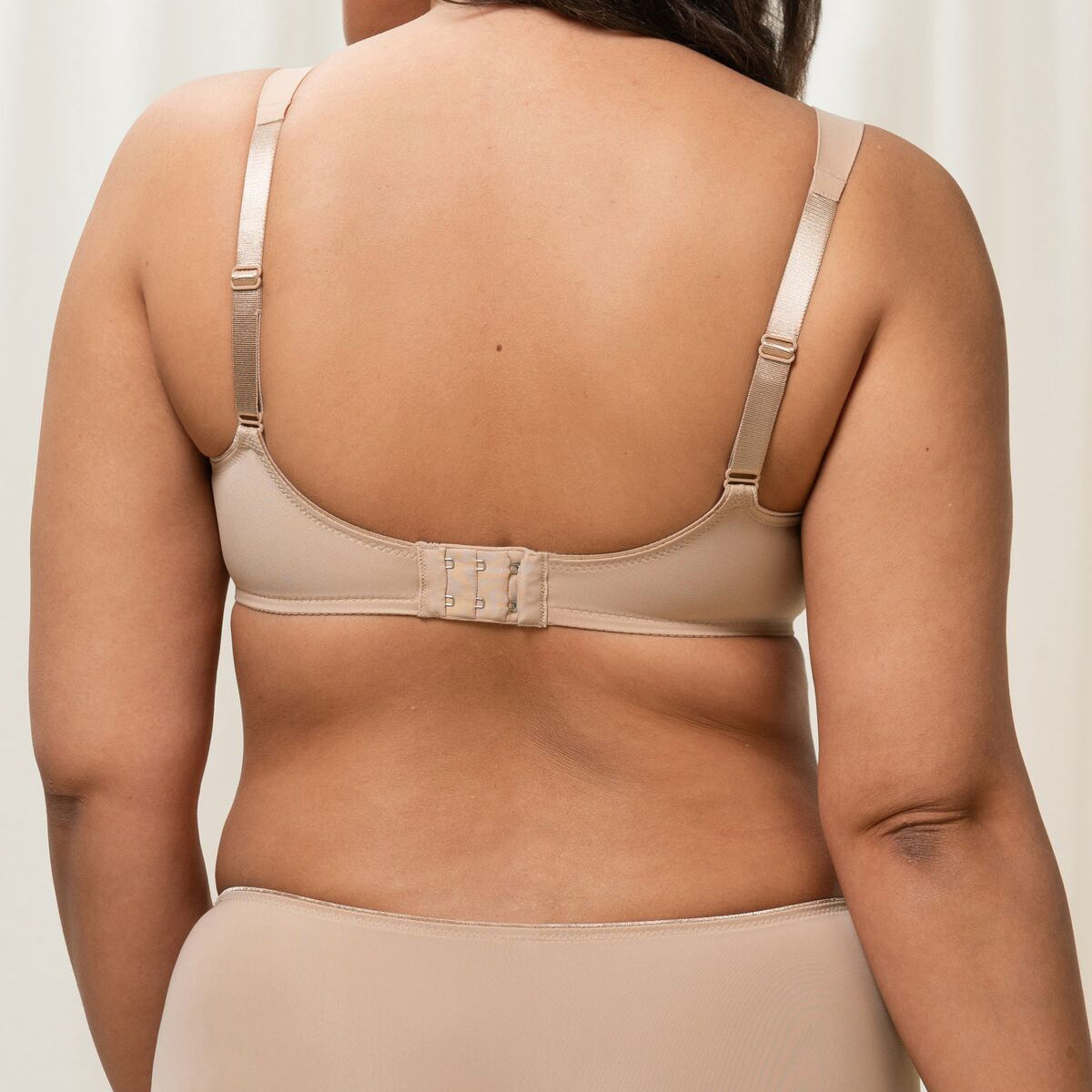 Triumph Essential Minimizer W - Smooth Skin - 10166830-6106