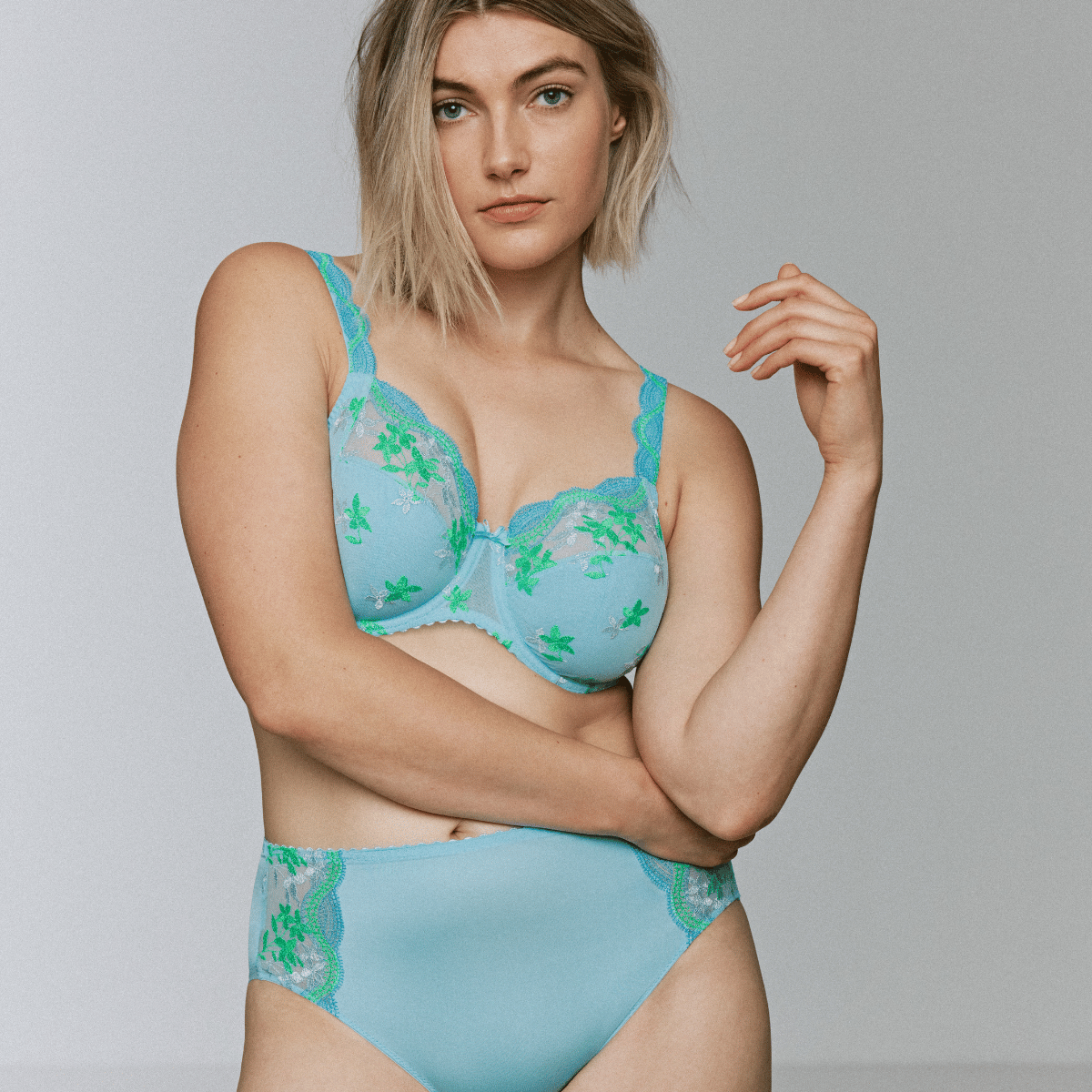 PrimaDonna Cala Luna BH med bøjle, lyseblå - 0163540 - IDM - Ice Dream