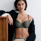 Chantelle EasyFeel Norah BH med vattering, grå - C13FN0 - 09W - Vert Argile